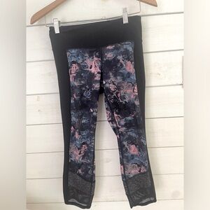 Lululemon floral mesh crop leggings women’s size 4